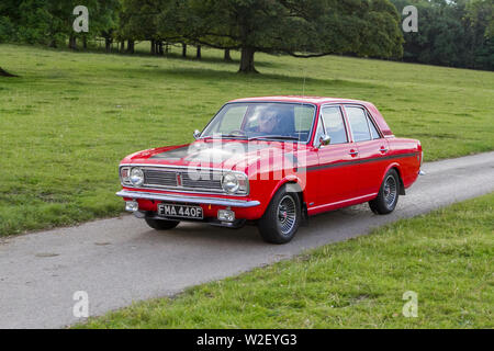 Motoring classics, historics, motori vintage e collezionismo 2019; Leighton Hall trasporti mostra, collezione di automobili e veicoli veterano dei tempi passati. Foto Stock