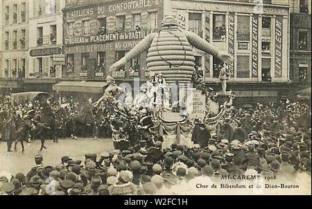 Char de Bibendum et de Dion-Bouton à la Mi-Carême 1908 à Paris. Foto Stock