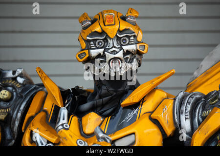 Modello di trasformatore Bumble Bee. Foto Stock
