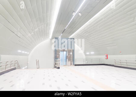 SANTIAGO DEL CILE - Novembre 2018: Conchalí stazione della Linea 3 prima della sua inaugurazione Foto Stock