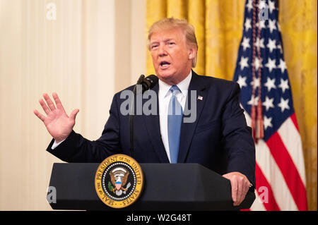 Washington, Stati Uniti. 08 Luglio, 2019. Presidente Donald Trump parlando di "America's Leadership ambientale' nella Sala Est della Casa Bianca di Washington, DC. Credito: SOPA Immagini limitata/Alamy Live News Foto Stock