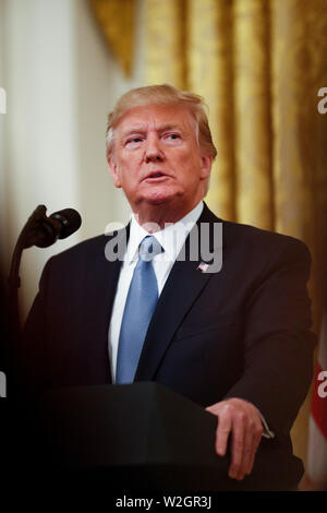 (190709) -- WASHINGTON, 9 luglio 2019 (Xinhua) -- STATI UNITI Presidente Donald Trump parla durante un evento presso la Casa Bianca di Washington, DC, Stati Uniti Luglio 8, 2019. Trump lunedì ha criticato l'ambasciatore britannico presso gli Stati Uniti, sostenendo che gli Stati Uniti "non sarà più trattare con lui,' un attacco prossimi giorni dopo il diplomat descritto Trump somministrazione come 'dysfunctional." "non so l'ambasciatore, ma lui non è piaciuto o ben pensato all'interno degli STATI UNITI Non possiamo trattare con lui", ha detto Trump in un tweet il lunedì pomeriggio, riferendosi a Kim Darroch, la cui Foto Stock