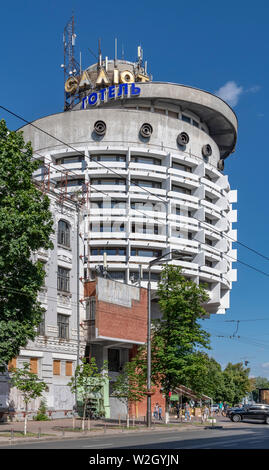 Hotel Salute, (Готель Салют), costruito dall'architetto Abramo Miletsky (Avraam Miletsky) nel 1984. Foto Stock