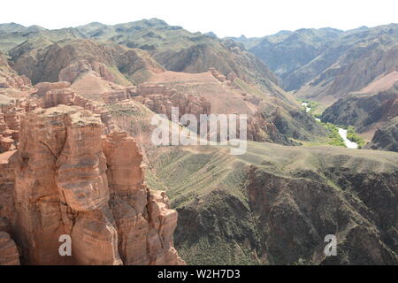 Il paesaggio panoramico di Charyn river canyon. Regione di Almaty. Il Kazakistan Foto Stock