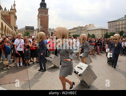 Cracovia. Cracovia. La Polonia. Teatro di strada FestivaI. International evento annuale incontro di street artisti. Foto Stock