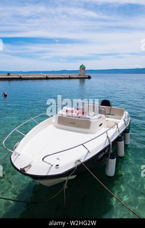 Barca a noleggio, Bol, Isola di Brac, Dalmazia, Croazia Foto Stock
