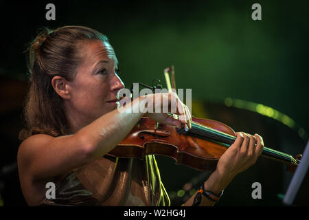 Roskilde, Danimarca. Luglio 06th, 2019. Il ensemble tedesco Zeitkratzer esegue un concerto dal vivo durante il danese music festival Roskilde Festival 2019. (Photo credit: Gonzales foto - Thomas RASMUSSEN). Foto Stock