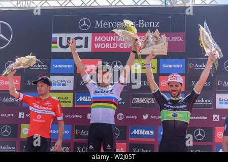 VALLNORD, Andorra - 7 Luglio 2019: I ciclisti in MERCEDES-BENZ UCI MTB WORLD CUP 2019 - XCO Vallnord, Andorra del luglio 2019 Foto Stock