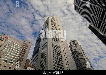 Singapore, Singapore - 19 novembre 2011: torri di uffici a Raffles Place nel distretto centrale degli affari ( CBD ) d110134 (5878) - Singapore - 2011-11 Foto Stock