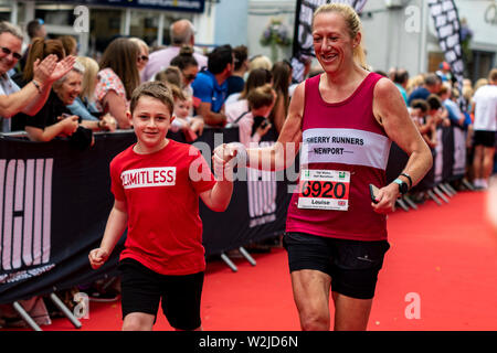 Tenby, Galles. 8 luglio 2019. Maratona del Galles nel terzo giorno di lungo corso Weekend Triathlon in Tenby. Foto Stock