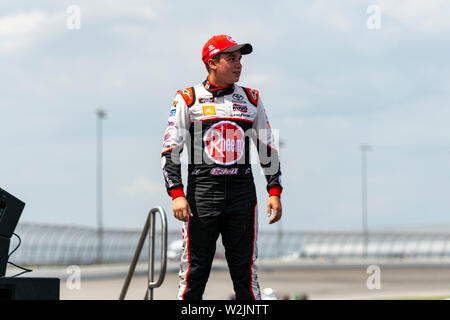 Joliet, IL, Stati Uniti - Giugno 29, 2019: Christopher Bell di essere introdotto prima di NASCAR serie XFinity Camping mondo 300 gara. Foto Stock