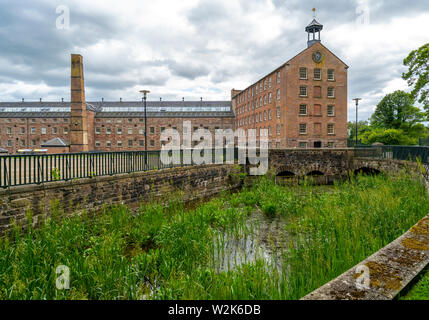 Vista del centro storico di conserve di Stanley Mills ex Cotton Mills nella factory di Stanley, Perthshire, Scotland, Regno Unito Foto Stock