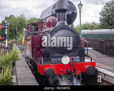 Stazione ferroviaria Metrpolitan n. 1 CLASSE E 0-4-2 locomotiva del serbatoio a North Weald stazione a Epping e Ongar railway Foto Stock