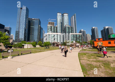 Toronto, Canada - 22 Giugno 2019: le persone che visitano il Toronto Railway Museum Foto Stock