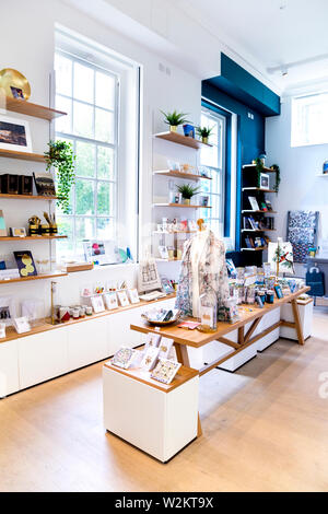 Gallery shop a Pitzhanger Manor, Ealing Broadway, Londra, Regno Unito Foto Stock