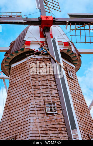 Ritratto del mulino a vento in Olanda Michigan durante tulip time Foto Stock