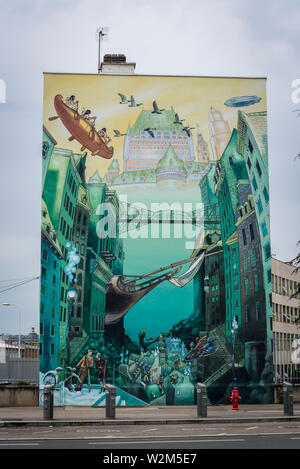 Il Musée Urbain Tony Garnier, pitture murali dipinte negli anni ottanta è un museo a cielo aperto che rende omaggio alle opere di Tony Garnier nell'indus utopica Foto Stock