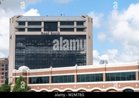 Dallas, Stati Uniti d'America - 7 Giugno 2019: Downtown edifici e segno per Beal Bank in Texas City Foto Stock