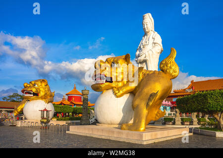 Guanyin sulla sommità di Chung Cheng park di Keelung, Taiwan Foto Stock