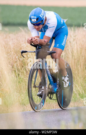 07 luglio 2019, il Land della Baviera, Obermässing: Andreas Dreitz, triatleta dalla Germania, corse durante la fase di ciclismo della sfida Datev Roth. Nel XVIII edizione del triathlon, i partecipanti devono nuotare 3.8 km, ciclo di 180 km ed eseguire 42 km. Foto: Daniel Karmann/dpa Foto Stock