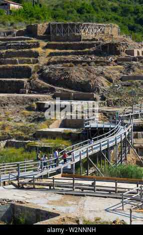 Vecchie saline, Añana, sale Valley, Alava, Paesi Baschi in Spagna, Europa Foto Stock