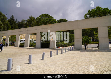 Yad Vashem di Gerusalemme, letteralmente, Memorial e il nome, è il memoriale per i sei milioni di ebrei uccisi durante la Shoah nella seconda guerra mondiale. E una res Foto Stock
