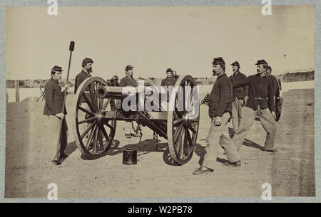 Bv't. Brig. Gen. Horace Capron, col. Xiv Ill. Cav. Autore Titolo sconosciuto Bv't. Brig. Gen. Horace Capron, col. Xiv Ill. Cav. Descrizione Horace Capron (1804-1885), mezza lunghezza ritratto, seduto, leggermente rivolta verso sinistra, brevet brigadier generale, colonnello dell'Illinois xiv cavalleria durante la Guerra Civile Americana, dopo gli Stati Uniti Il commissario per l'agricoltura e successivamente advisor per il Giappone Hokkaido commissione dello sviluppo. Data tra il 1861 e il 1865 data QS:P,+1861-00-00T00:00:00Z/8,P1319,+1861-00-00T00:00:00Z/9,P1326,+1865-00-00T00:00:00Z/9 Medio 1 stampa fotografica Foto Stock