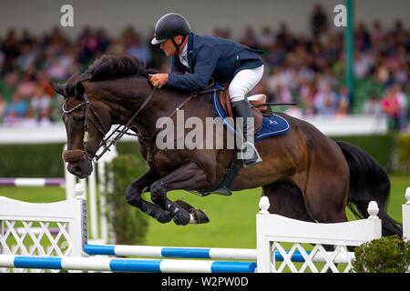 Harrogate. Yorkshire. Il 10 luglio 2019. Il 2° posto. Adrian Speight riding Millfield Baloney. GBR. Secondo round. Scala Internazionale. Showjumping. Grande spettacolo dello Yorkshire. Grande Yorkshire Showground. Harrogate. Yorkshire. Regno Unito. 10/07/2019. Credit Elli Birch/SIP Agenzia fotografica/Alamy live news Foto Stock