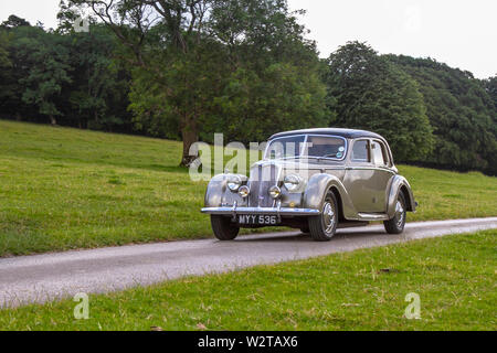 1496cc beige 1952 50s Cinquanta Riley 1,5 Litre Classic Car Rally che si tiene domenica 7 luglio 2019. La mostra d'auto d'epoca di Mark Woodward si è recata nella scenografica Carnforth per mostrare altri classici, storici, motori d'epoca e oggetti da collezione storici alla fiera di trasporto di quest'anno di Leighton Hall, Foto Stock