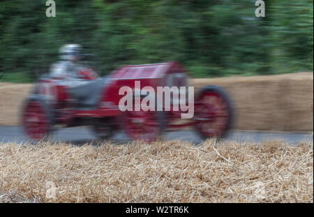 1903 Mercedes 60HP che si arrampicano sulla collina al 2019 Goodwood Festival of Speed, West Sussex, Inghilterra, Regno Unito. Foto Stock