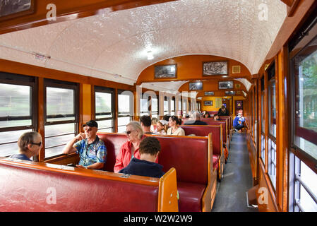Passeggeri, Kuranda con trenino panoramico-ride , Australia Foto Stock
