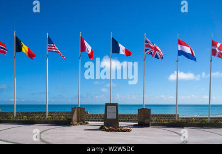 Canadian North Shore reggimento monumento, guerra mondiale due D-Day Memorial a St-Aubin-sur-Mer, Normandia, Francia. Foto Stock