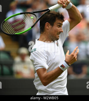 Londra, Gran Bretagna. 10 Luglio, 2019. Guido Pella compete durante gli uomini singoli quarti match tra Roberto Bautista Agut della Spagna e Guido Pella di Argentina al 2019 Wimbledon Tennis Championships di Londra, Gran Bretagna, il 10 luglio 2019. Credito: Lu Yang/Xinhua/Alamy Live News Foto Stock