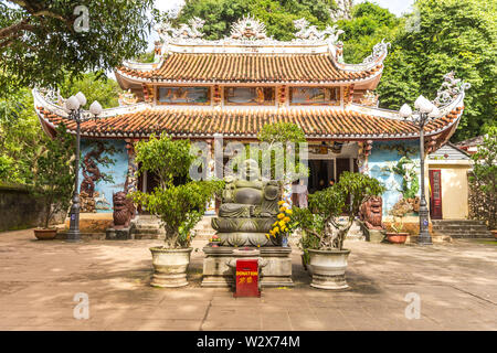 DA NANG, VIETNAM - Gennaio 04, 2019: pagoda buddista, tempio di montagne di marmo di Da Nang Vietnam Foto Stock