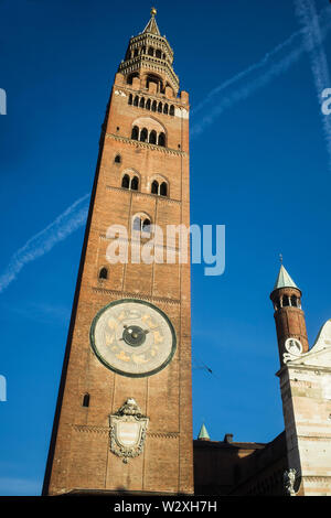 L'Italia, Lombardia, Cremona, Torrazzo Torre Campanaria Foto Stock