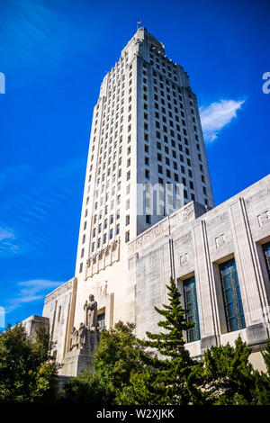 Baton Rouge, LA, Stati Uniti d'America - Jan 20, 2017: l'enorme al di fuori del motivo della Louisiana State Capitol Foto Stock