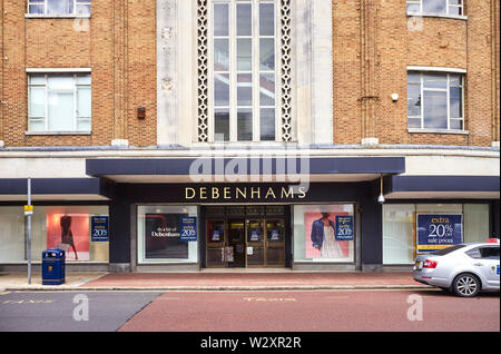 Debenhams a Southsea che ora è chiusa e vuota Foto Stock
