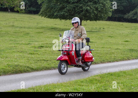 Classic Vintage restaurati i veicoli che appaiono alla Leighton Hall car festival a Carnforth, Lancaster, Regno Unito Foto Stock