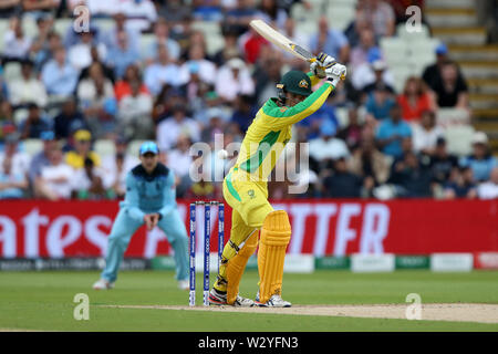 Birmingham, Regno Unito. Birmingham, Regno Unito. 11 luglio 2019; Edgbaston, Midlands, Inghilterra; ICC di Coppa del Mondo di cricket semi-finale tra Inghilterra e Australia; Alex Carey lascia il pallone da Ben Stokes bowling Credit: Azione Plus immagini di sport/Alamy Live News Foto Stock