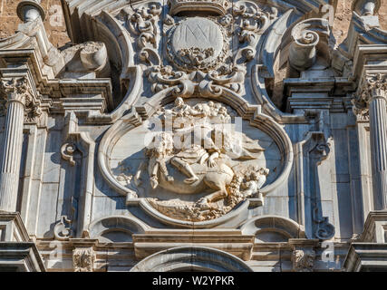 Rilievi in marmo raffigurante San Pablo conversione e San Ignacio a Iglesia de Santos Justo y Pastor, chiesa cinquecentesca in Granada, Andalusia, Spagna Foto Stock