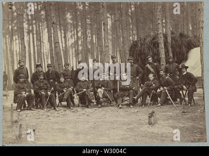 Ufficiali del 114Pennsylvania Fanteria di fronte a Pietroburgo, Va., Agosto 1864 Foto Stock