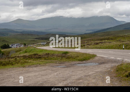 Ben Wyvis è una montagna situata nella Easter Ross, a nord-ovest di Dingwall in Scozia settentrionale. Si trova nella zona del consiglio delle Highland e la contea o Foto Stock