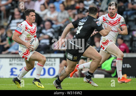 Il 5 luglio 2019, KCOM Stadium, Hull, Inghilterra; Betfred Super League, rotonda 21, Hull FC vs St Helens; Lachlan Coote (23) di St Helens corre con la palla Credito: David ciccioli/news immagini Foto Stock