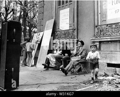 Gli attivisti occupare JB Martin Park per la lotta contro l'immobiliare di pialle, Villeurbanne, Francia Foto Stock