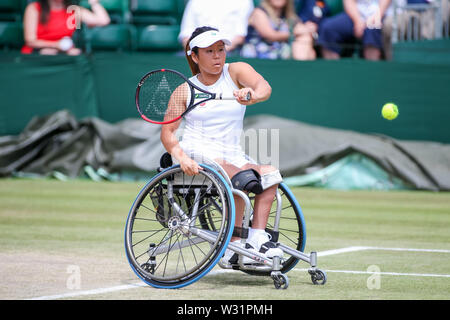 Il torneo di Wimbledon, Londra, Regno Unito. 11 luglio 2019. Yui Kamiji del Giappone durante la donna della sedia a rotelle singoli quarti di finale di partita del torneo di Wimbledon Lawn Tennis Championships contro la Giordania Whiley di Gran Bretagna presso la All England Lawn Tennis e Croquet Club di Londra, in Inghilterra, il 11 luglio 2019. Credito: AFLO/Alamy Live News Foto Stock