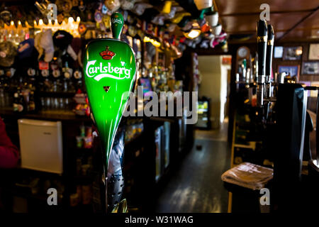 Progetto di rubinetti di birra nei pub irlandese Foto Stock