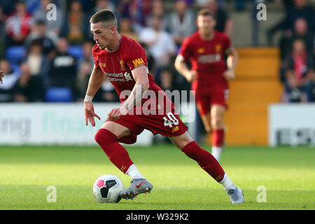 Birkenhead, Regno Unito. 11 Luglio, 2019. Ryan Kent di Liverpool durante la Pre-Season amichevole tra Tranmere Rovers e Liverpool a Prenton Park su 11 Luglio 2019 in Birkenhead, Inghilterra. (Foto di Tony Taylor/phcimages.com) Credit: Immagini di PHC/Alamy Live News Foto Stock