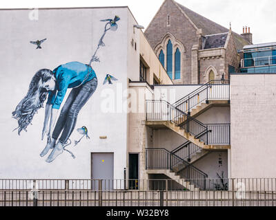 NUART graffiti murale di Snik chiamato Hold Fast Hope, Shore Brae, Aberdeen, Scozia, Foto Stock