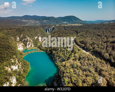 Numerose cascate di uno dei più straordinari laghi di Plitvice, Croazia. Una vera vergine e meraviglioso pezzo di natura. Foto Stock