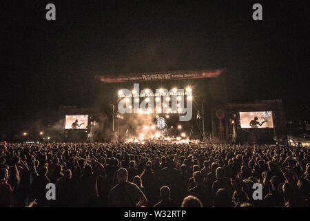 Parkway Drive eseguire durante la risurrezione Fest festival di musica a Viveiro, nel nord della Spagna.Risurrezione Fest è un festival di musica di estrema musica, metallo, hardcore punk, Stoner e doom. Questa è stata la quattordicesima edizione. Esso era caratterizzato da bande internazionali come Slipknot, Slayer, Parkway Drive, Brant Bjork, radio Moscow, all'interno di tentazione, Agnello di Dio o King Diamond. Foto Stock